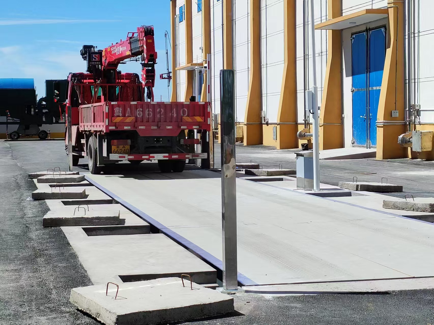 冀建實(shí)業(yè)150噸3.5*18米地磅和無人值守一套